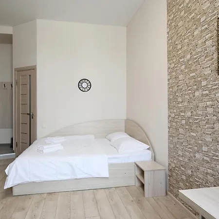 Buk Apartments On Doroshenka 25 Lviv Exterior photo