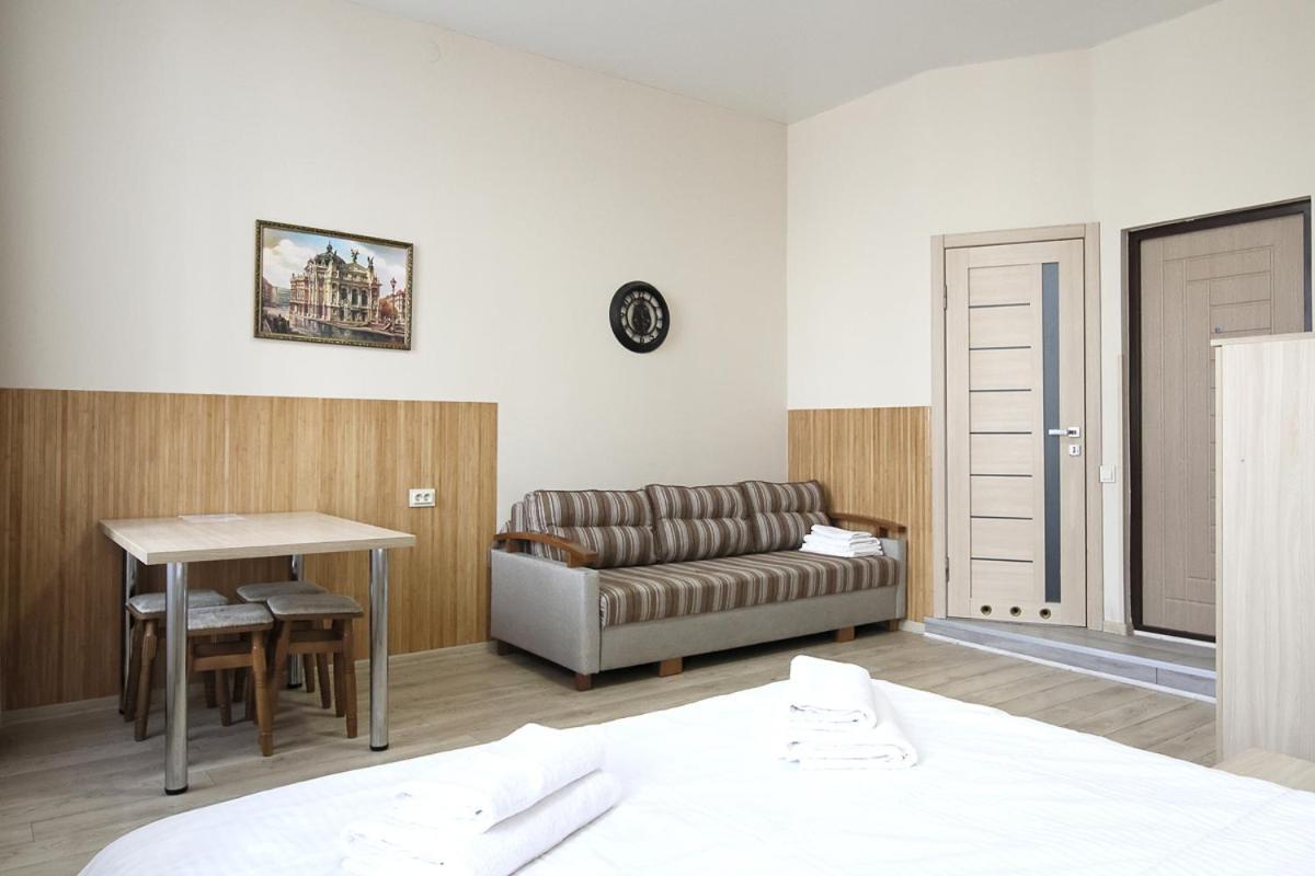 Apartment Buk On Doroshenka 25 Lviv