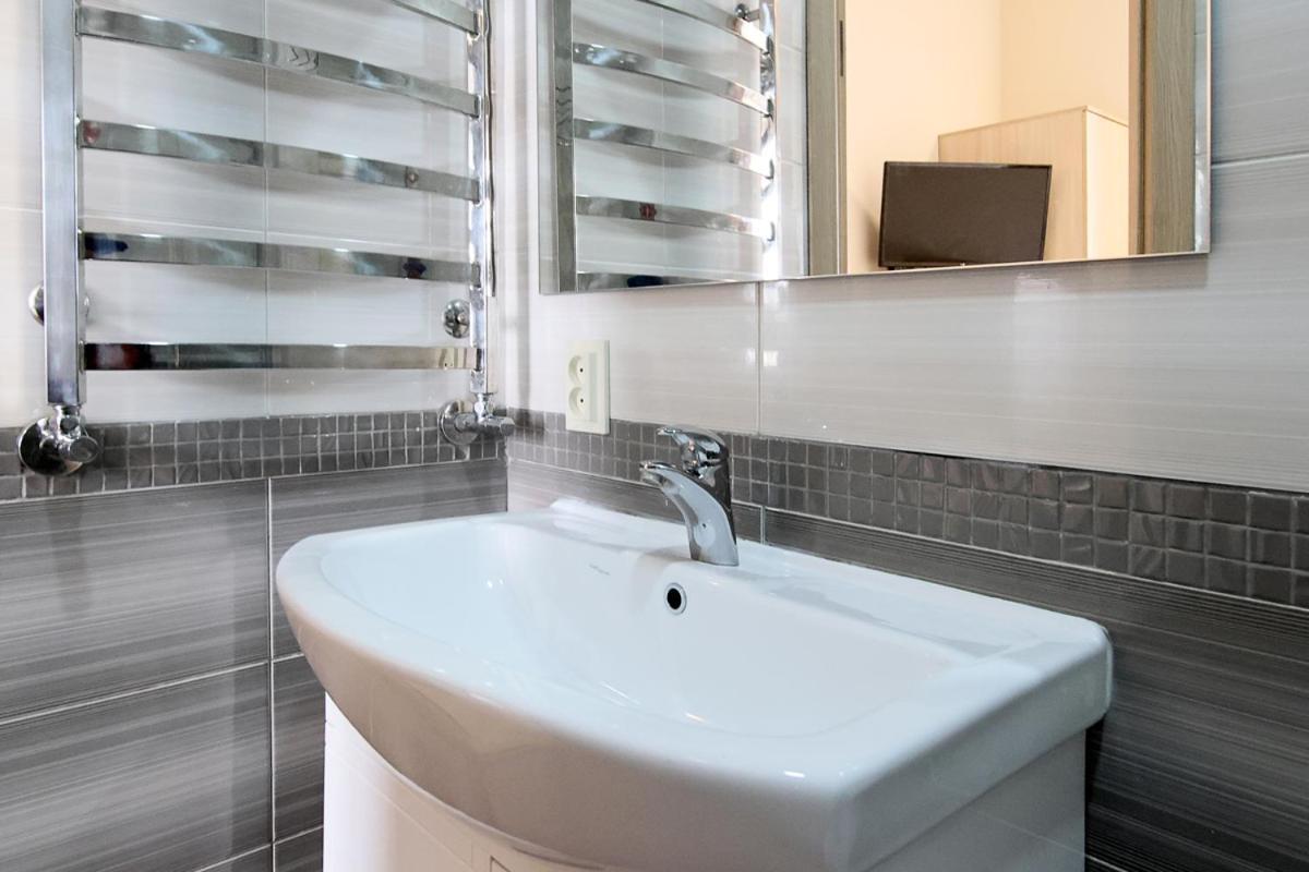 Apartment Buk On Doroshenka 25 Lviv